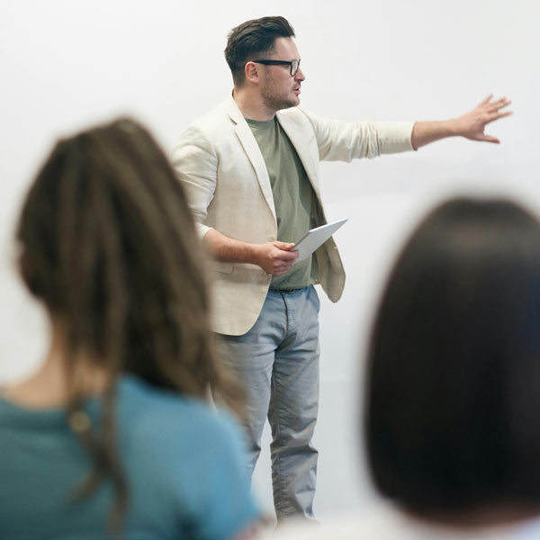 Formación en Habilidades Básicas de Counselling para Staff Universitario